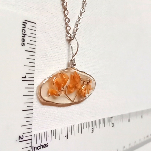 Floral necklace, amulet - Picture 2 of 2